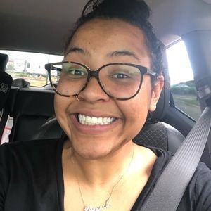 Meet your Posher, Hannah